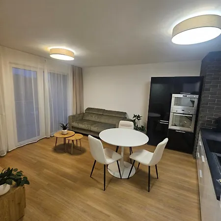 Апартаменты 365 Aupark