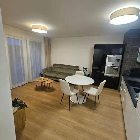365 Aupark *