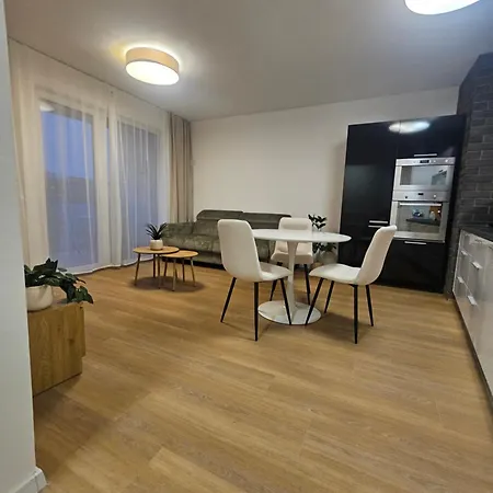 365 Aupark Appartamento